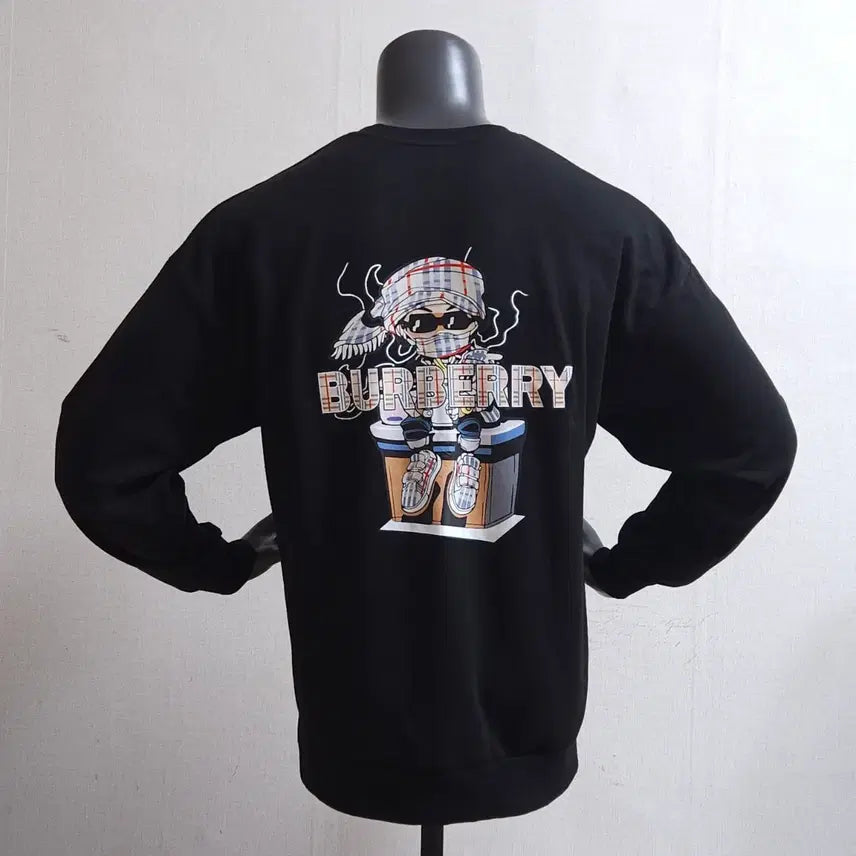 [BUNJANG] Burberry Black Character Printing Sweatshirt / 버버리 블랙 캐릭터 프린팅 맨투맨 110