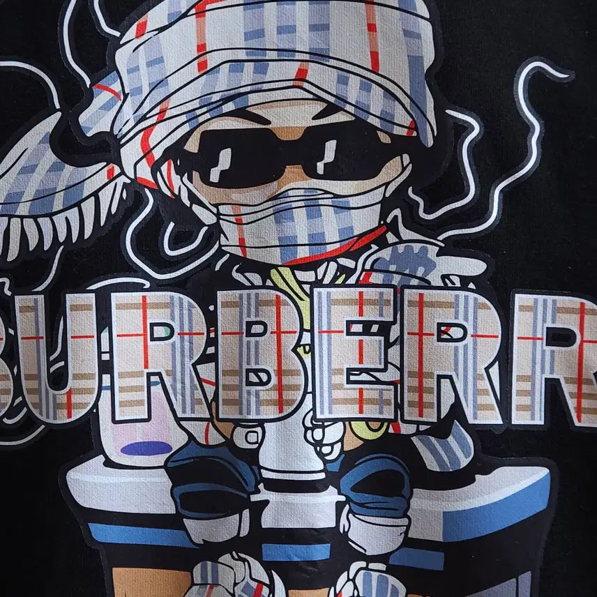 [BUNJANG] Burberry Black Character Printing Sweatshirt / 버버리 블랙 캐릭터 프린팅 맨투맨 110
