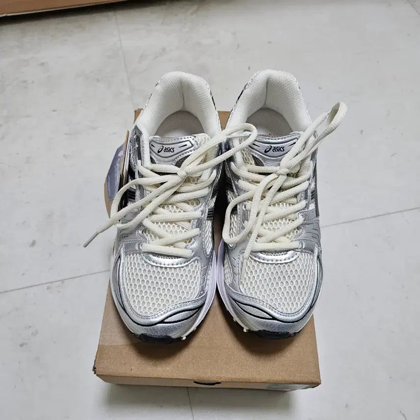 [BUNJANG] ASICS Gel-Kayano 14 Cream Black Sneakers (250) / 젤카야노14 크림블랙 250