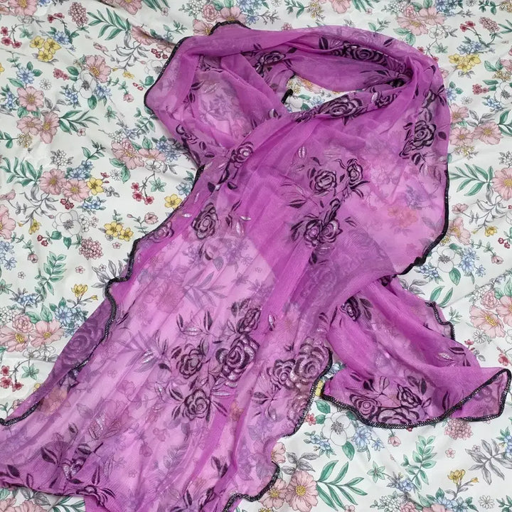 [BUNJANG] Anna Sui-Inspired Black x Purple Rose Glitter Chiffon Scarf / 일본빈티지)블랙x퍼플 로즈 안나수이깔 글리터 쉬폰 스카프목도리