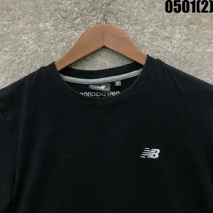 [BUNJANG] New Balance Black Short Sleeve T-Shirt Size S / 뉴발란스 블랙 반팔 티셔츠 s