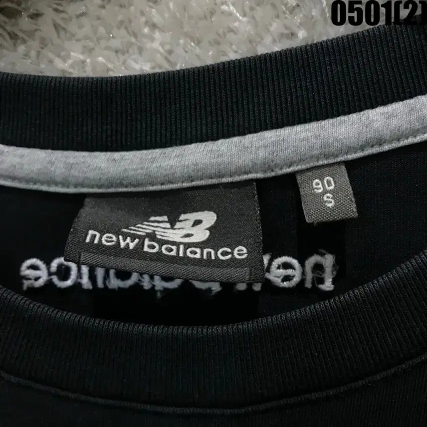 [BUNJANG] New Balance Black Short Sleeve T-Shirt Size S / 뉴발란스 블랙 반팔 티셔츠 s