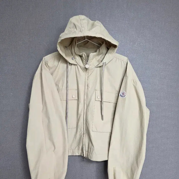 [BUNJANG] Moncler Cropped Hooded Windbreaker Jacket / 몽클레어 후드 크롭 바람막이 자켓
