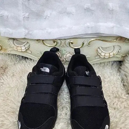 [BUNJANG] The North Face Velcro Sneakers Black / 노스페이스 찍찍이 운동화 블랙