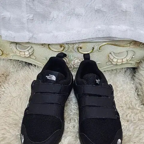 [BUNJANG] The North Face Velcro Sneakers Black / 노스페이스 찍찍이 운동화 블랙