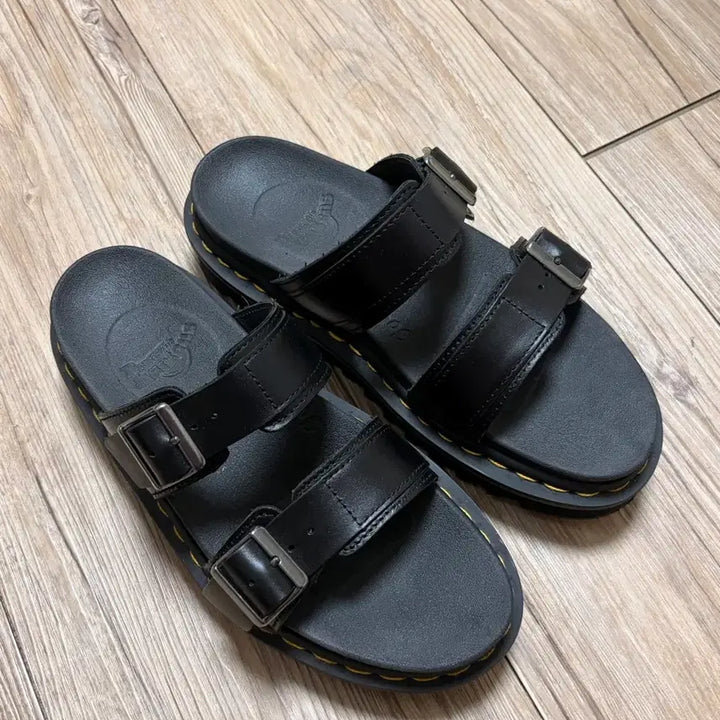 [BUNJANG] Dr. Martens Myles UK 5 (240mm) Leather Sandals / 닥터마틴 마일즈 uk5 (240)