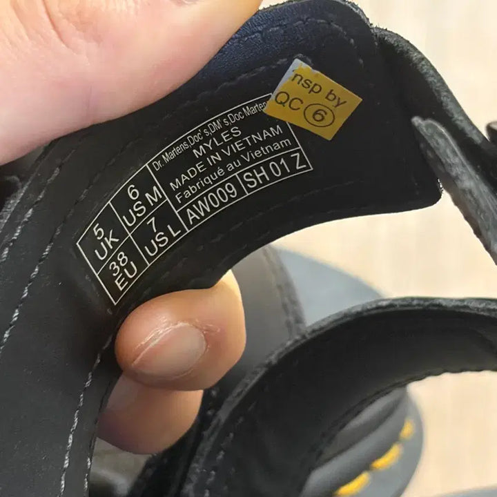 [BUNJANG] Dr. Martens Myles UK 5 (240mm) Leather Sandals / 닥터마틴 마일즈 uk5 (240)