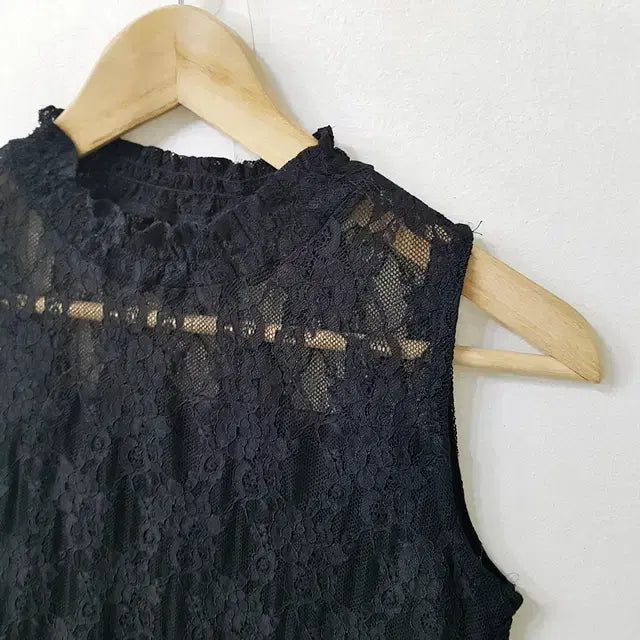 [BUNJANG] INGNI Lace Sleeveless Blouse - Black / [새상품] INGNI 레이스 민소매 블라우스 블랙