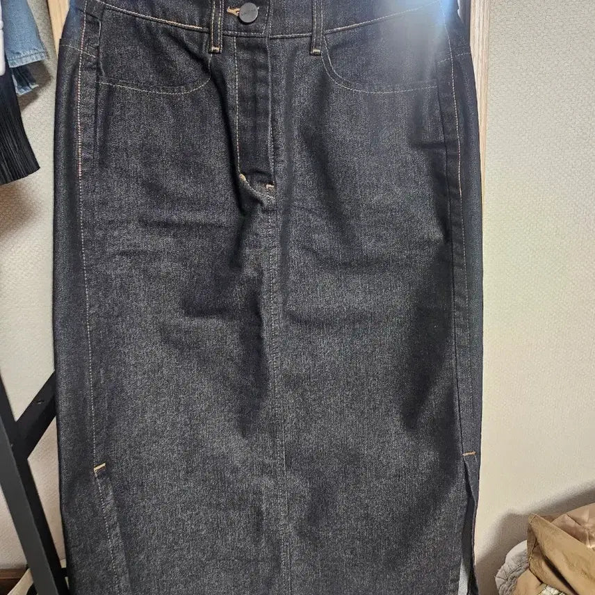 [BUNJANG] SJ SJ Black Denim Midi Skirt / SJ SJ 블랙 데님 스커트