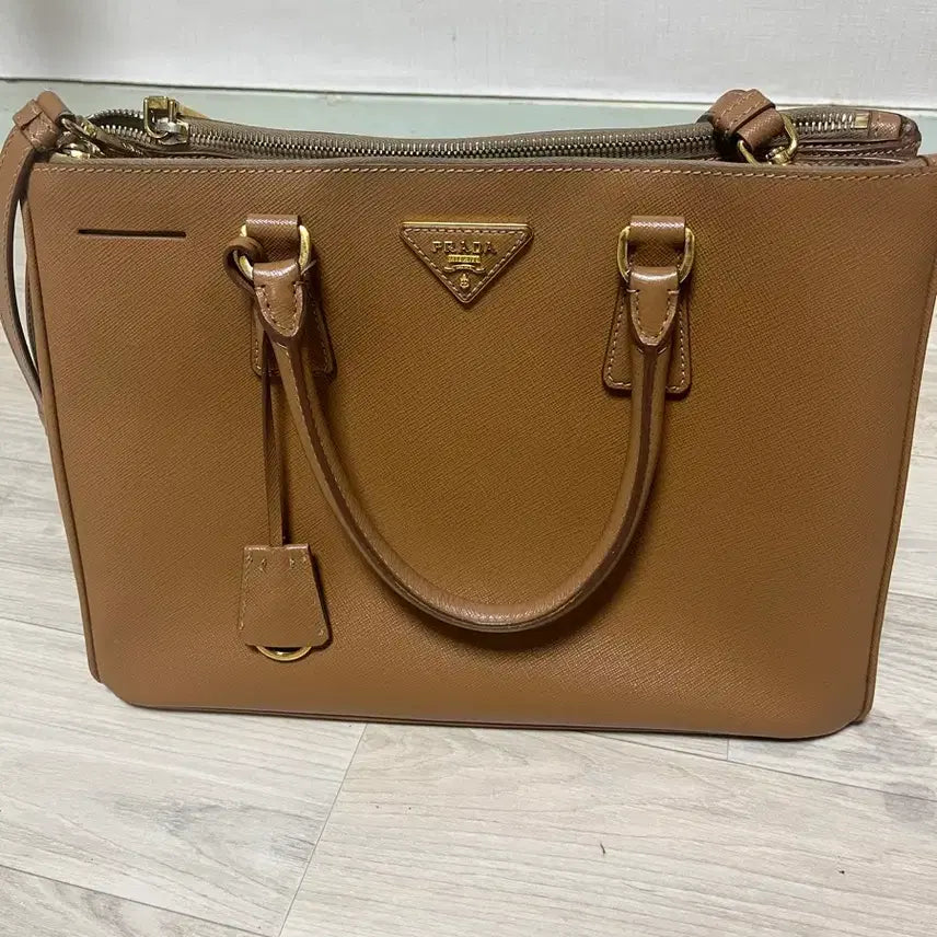 [BUNJANG] Prada Saffiano Lux Camel Tote Shoulder Bag / 네고x프라다 사피아노 럭스 카멜 토트백 숄더백