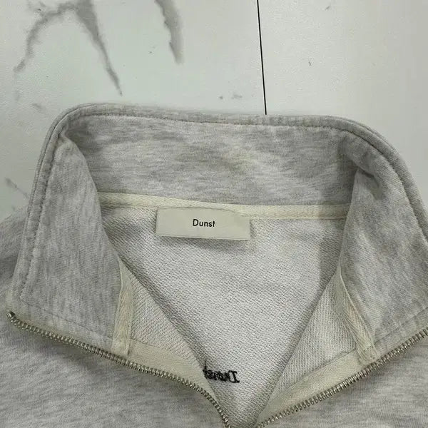 [BUNJANG] Dunst Half-Zip Sweatshirt / 던스트 반집업 맨투맨