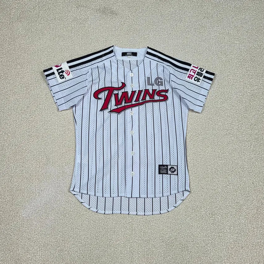 [BUNJANG] LG Twins Lee Dong-hyun Number 18 Home Stripe Uniform (Size 85) / [LG 트윈스] 홈 스트라이프 이동현 마킹 유니폼 | S00156