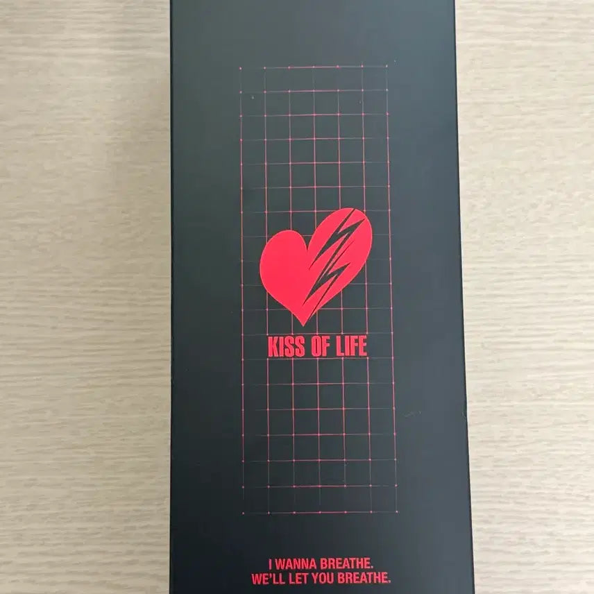 [BUNJANG] KISS OF LIFE Official Lightstick / (미사용) 키오프 키스오브라이프 kiss of life 응원봉