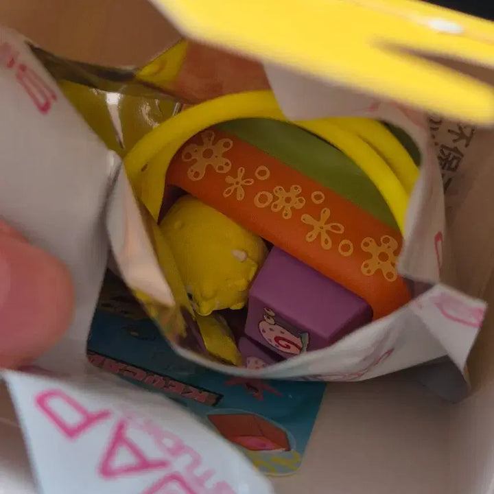 [BUNJANG] Tinyville SpongeBob Keycap Keyring / 타이니빌 스폰지밥 키캡 키링 교환