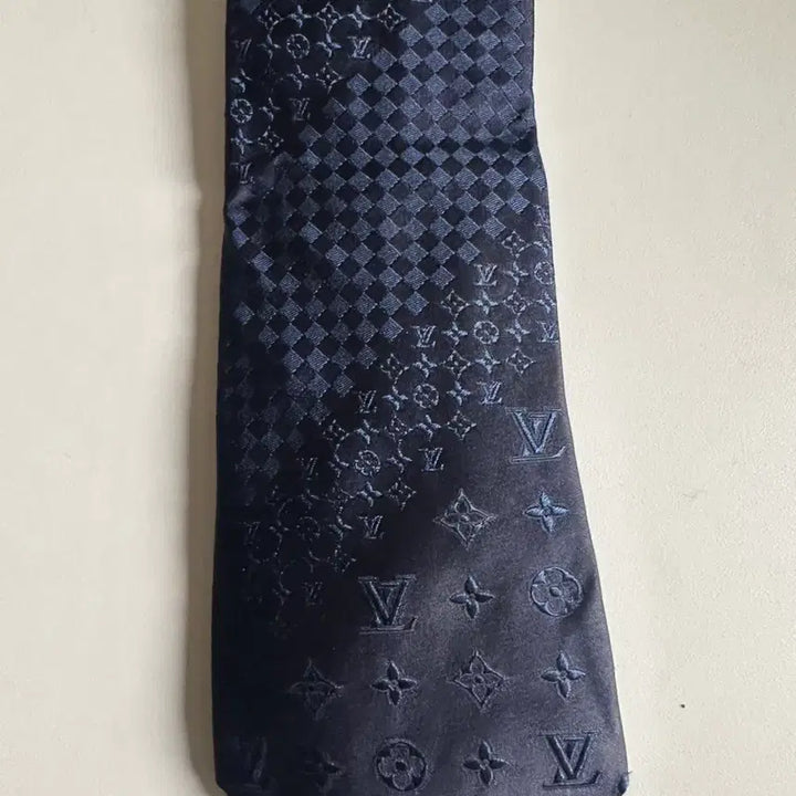 [BUNJANG] Louis Vuitton Genuine Tie / 루이비통 정품 넥타이