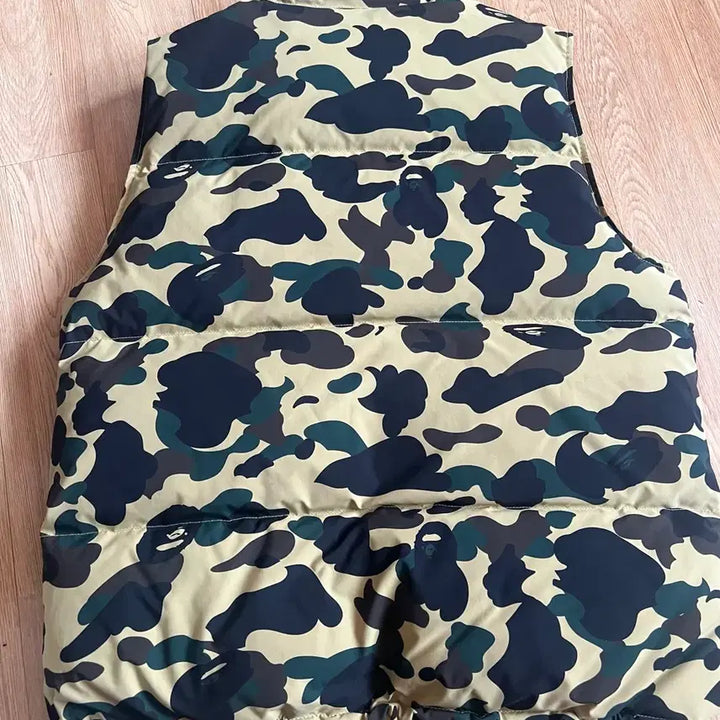 [BUNJANG] BAPE First Camo Reversible Vest Padding L / 베이프 퍼스트 카모 황계 리버시블 조끼 패딩 L