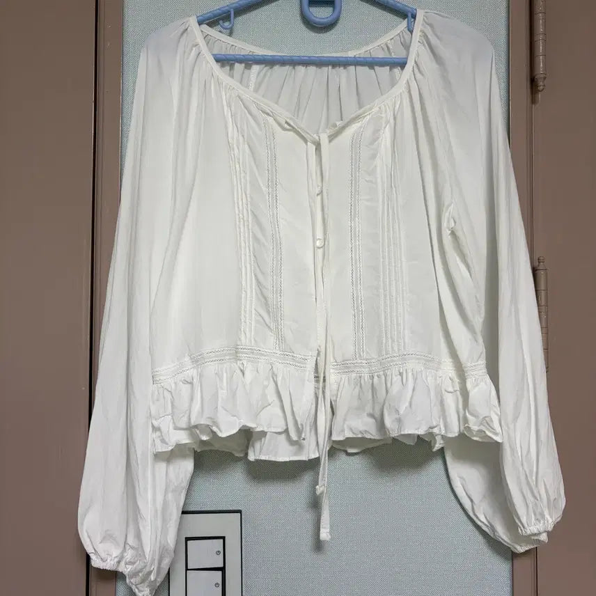 [BUNJANG] Melounge Shirring Blouse / 멜라운지 셔링 블라우스