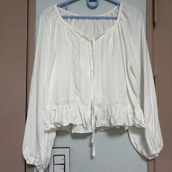 [BUNJANG] Melounge Shirring Blouse / 멜라운지 셔링 블라우스