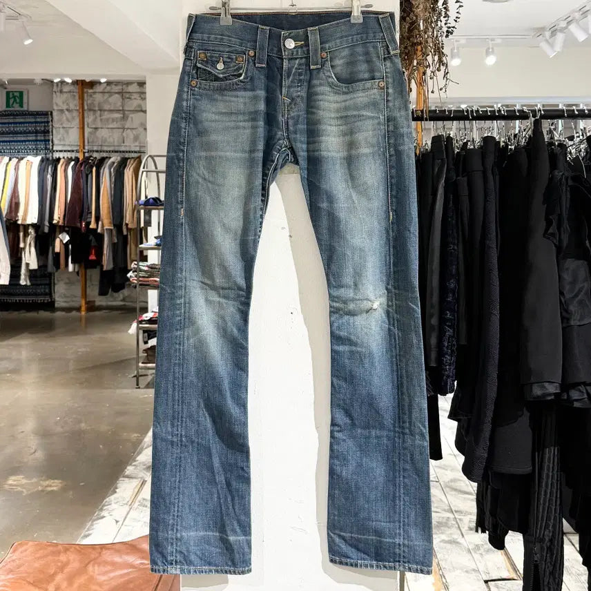 [BUNJANG] True Religion Eddie Mid-Wash Denim Pants / 트루릴리전 에디 중청 워싱 데님 팬츠