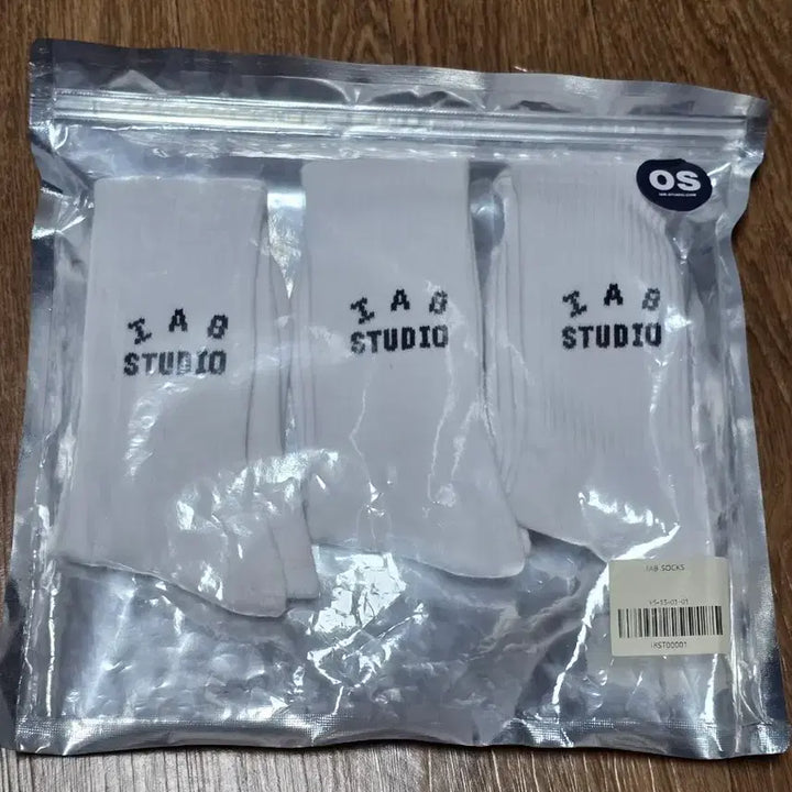 [BUNJANG] IAB Studio Socks White 3-Pack / 아이앱스튜디오 양말 화이트 3개입