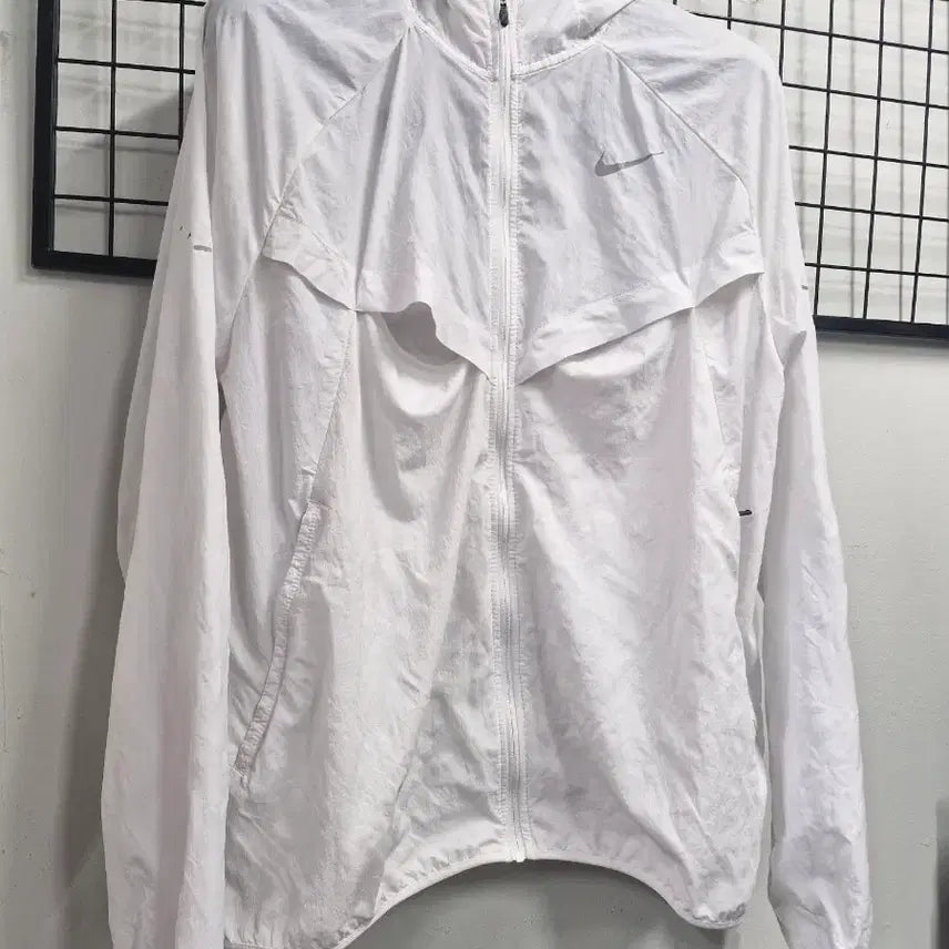 [BUNJANG] Nike Stride Repel Running Windbreaker Jacket XL / 105XL 나이키 스트라이드 리펠 러닝 바람막이 자켓.