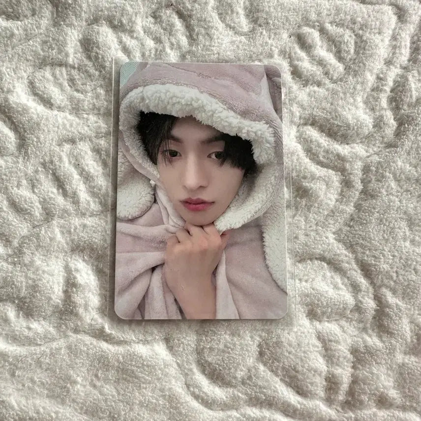 [BUNJANG] ALDIWON ALPHADRIVEWON Rio Rabbit Blanket Makestar Photocard / 알디원 알파드라이브원 리오 토끼담요 메이크스타 포카