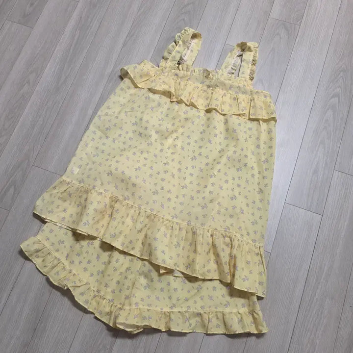 [BUNJANG] DAZIO Frill Floral Pajama Set / DAZIO 프릴 꽃무늬 잠옷 세트