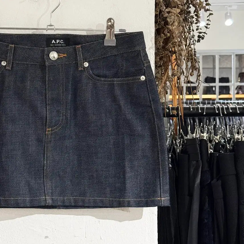 [BUNJANG] A.P.C. Raw Denim Mini Jupe Skirt / 아페쎄 생지 데님 미니 주페 스커트