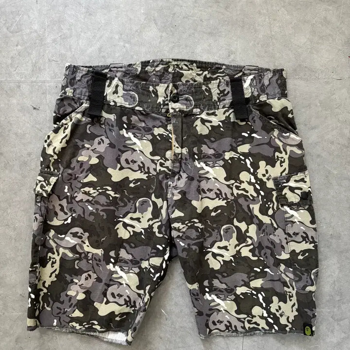 [BUNJANG] Bape Camouflage Pattern Cargo Pants / Bape 베이프 카모플라쥬 패턴 카고 팬츠