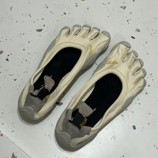 [BUNJANG] Vibram FiveFingers Classic Ecru (EU 36) / 비브람 파이브핑거스 클래식 에크루 36