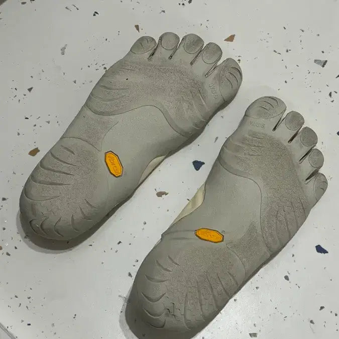 [BUNJANG] Vibram FiveFingers Classic Ecru (EU 36) / 비브람 파이브핑거스 클래식 에크루 36
