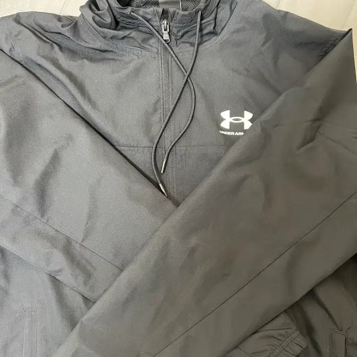 [BUNJANG] Under Armour Rival Windbreaker Black / Xl 언더아머 라이벌 윈드브레이커 블랙 바람막이