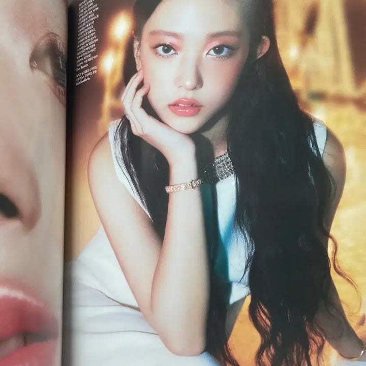 [SOLD OUT] [BUNJANG] NewJeans Haerin Elle Magazine Photobook / 엘르 해린 화보집 잡지 뉴진스