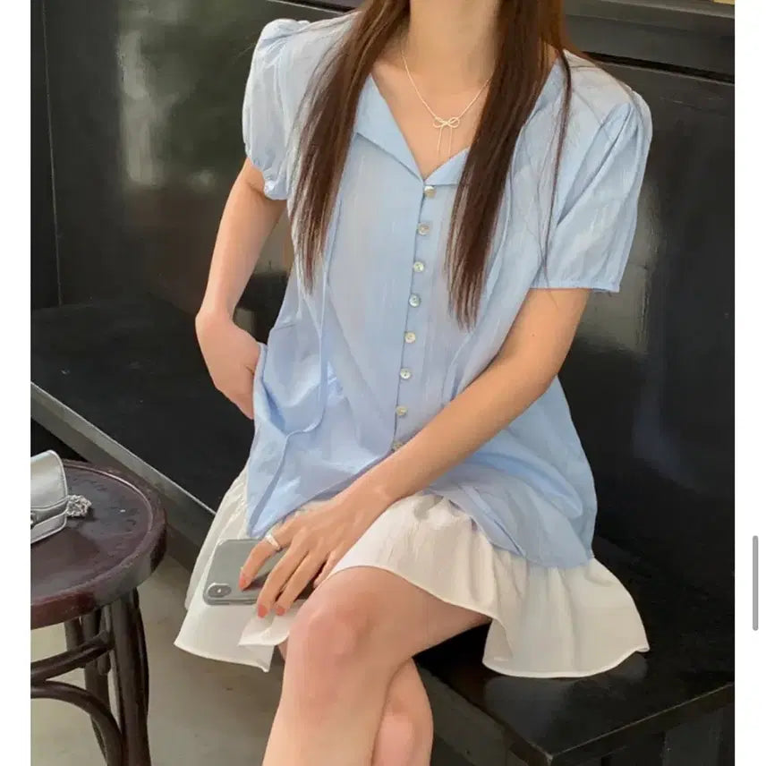 [BUNJANG] Sky Blue Puff Sleeve Short Blouse / 하늘색 퍼프 반팔 블라우스