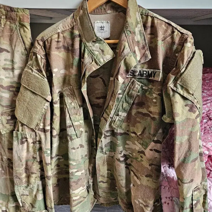 [BUNJANG] US Military Combat Uniform Set (Top &amp; Bottom) Multicam, Size 100-105 / 미군 전투복 상하의 멀티캠 밀리터리 100~105
