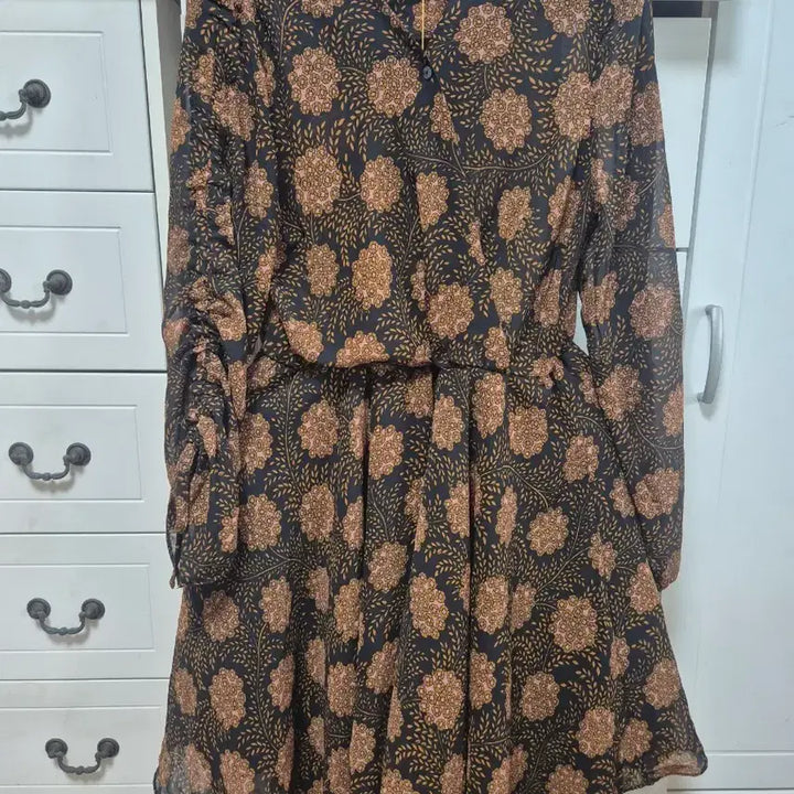 [BUNJANG] Flower Pattern Long Dress / 플라워 패턴 롱 원피스 블랙 브라운