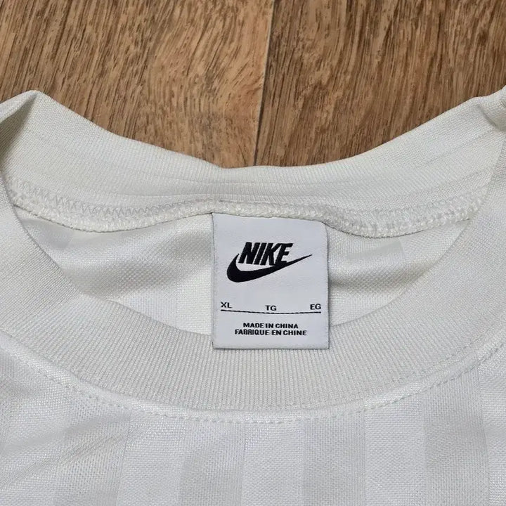 [BUNJANG] Nike Team Swoosh Short Sleeve T-Shirt XL / 나이키 팀 스우시 반팔 티셔츠 XL