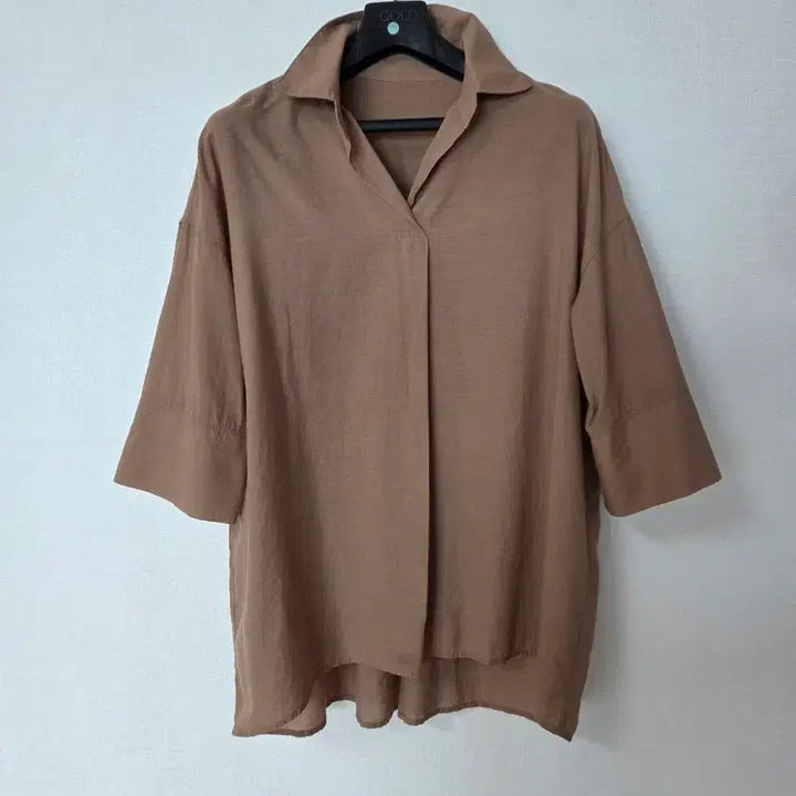 [BUNJANG] Celeb Shop Collar V-Neck Shirt / 셀렙샵 카라 브이넥 셔츠 77