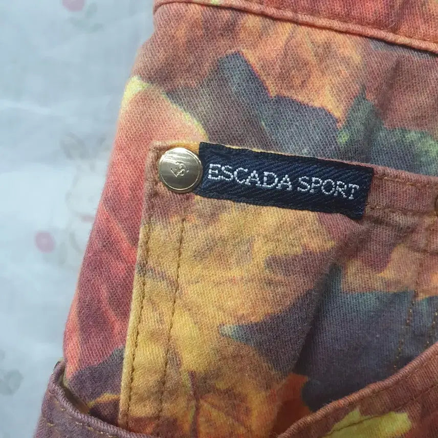 [BUNJANG] Escada Sport Cotton-Blend Cut-Off Hem Shorts / 이태리)  에스까다    스포츠   ( 스판)  반바지