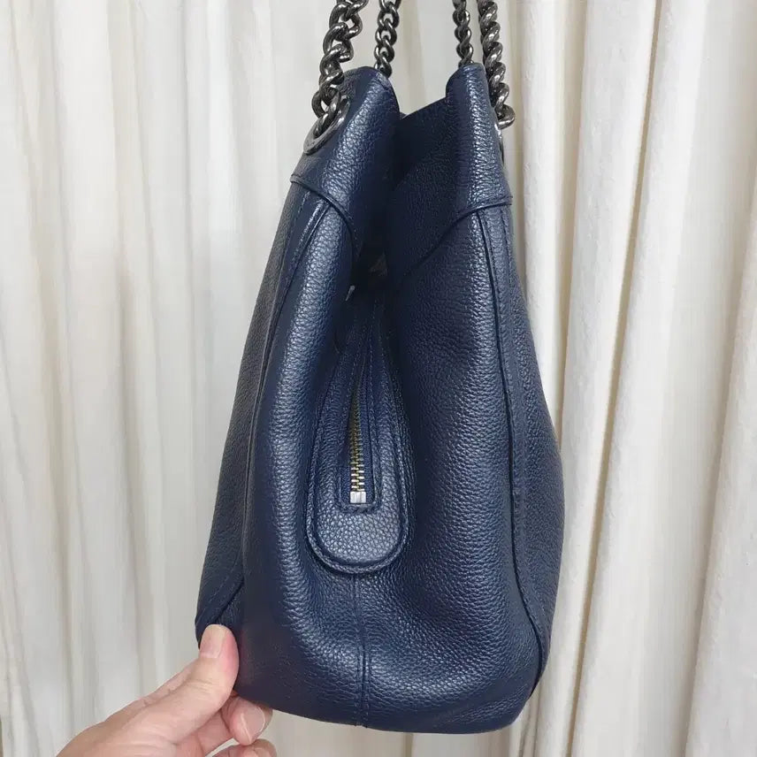 [BUNJANG] Coach Leather Chain Shoulder Bag Navy / 코치 레더 체인 숄더백 네이비