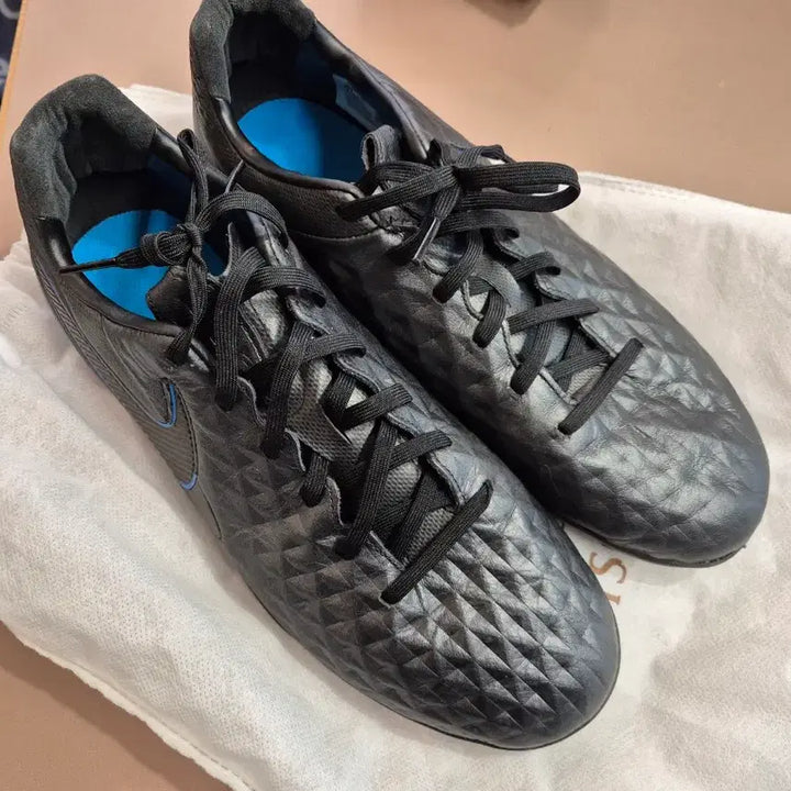 [BUNJANG] Nike Tiempo Legend 8 Pro TF Soccer Cleats (Size 280) / 나이키 티엠포 레전드8 프로 TF 280
