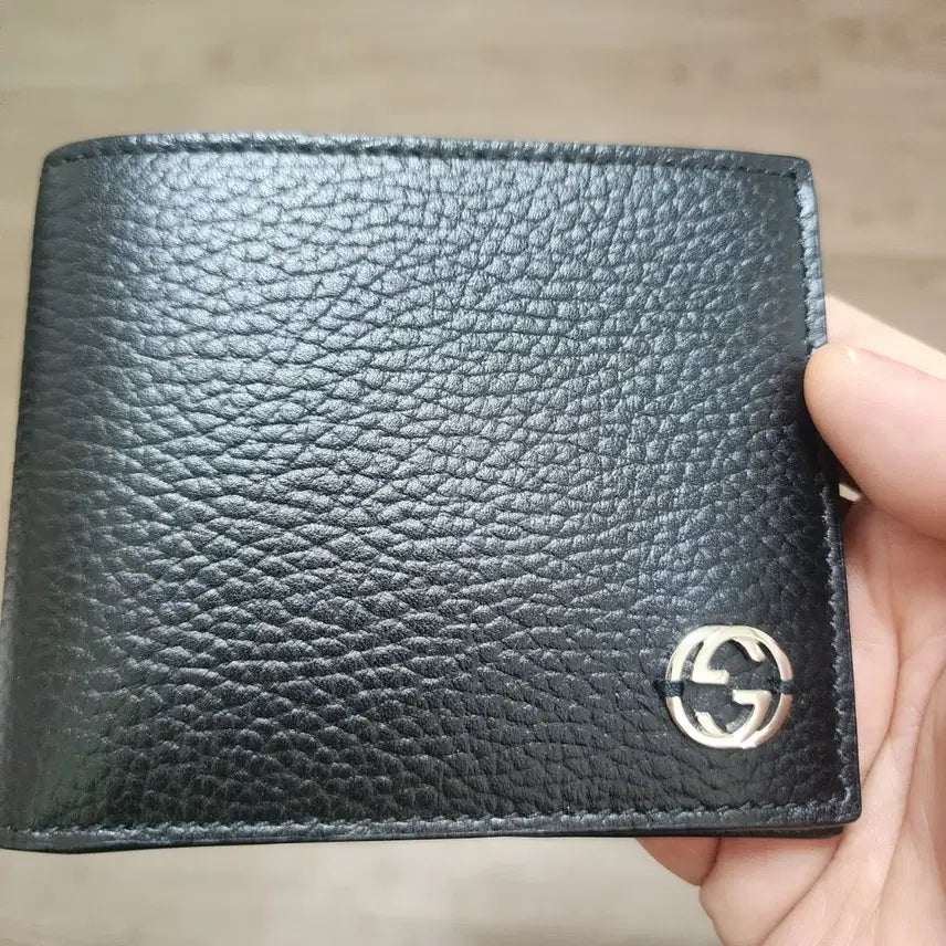 [BUNJANG] Gucci Black Interlocking Bi-fold Wallet / 구찌 블랙 인터로킹 반지갑 판매합니다