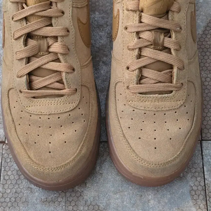 [BUNJANG] Nike Air Force 1 LV8 3 &