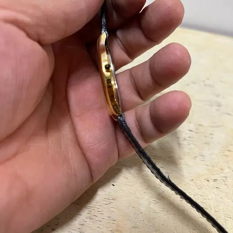 [BUNJANG] Cheongwadae Engraved Watch / 청와대가 새겨진 시계 /  요316