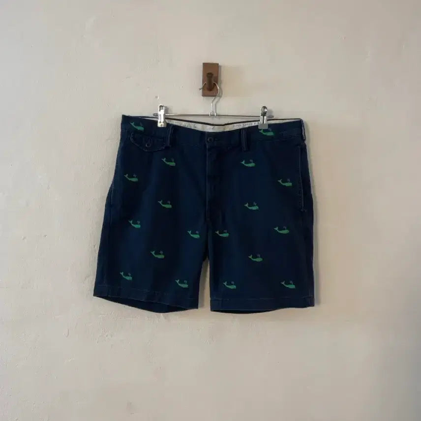 [BUNJANG] Polo Ralph Lauren Dolphin Embroidered Half Pants / 폴로 돌핀 자수 하프 팬츠