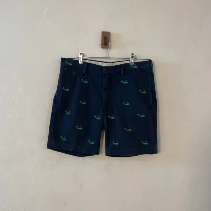 [BUNJANG] Polo Ralph Lauren Dolphin Embroidered Half Pants / 폴로 돌핀 자수 하프 팬츠