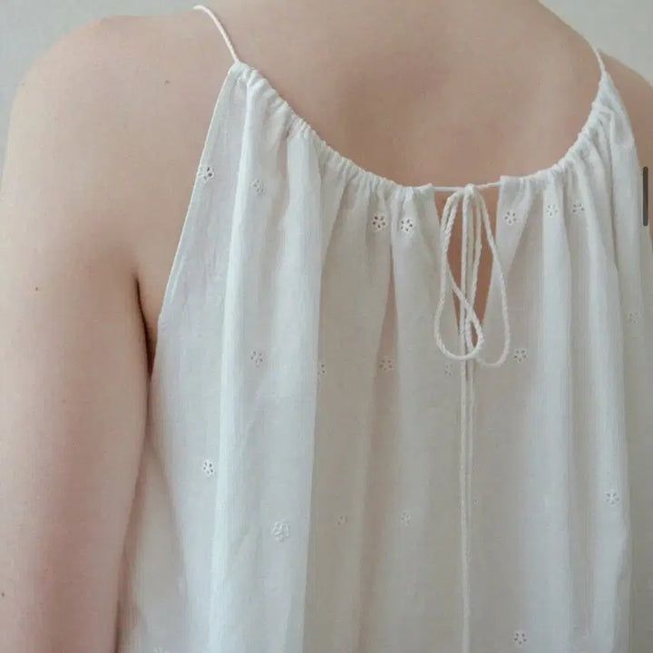 [BUNJANG] Scallop Lace Blouse (White) / 레이스 스칼랩 블라우스(화이트)
