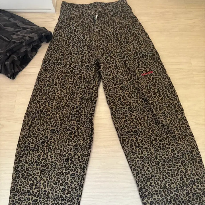[BUNJANG] Leopard Print Wide Leg Pants / 호피 와이드 팬츠