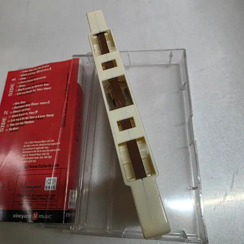 [BUNJANG] Vineyard Music Holy Cassette Tape / 워십 빈야드 뮤직 Vineyard Music Holy