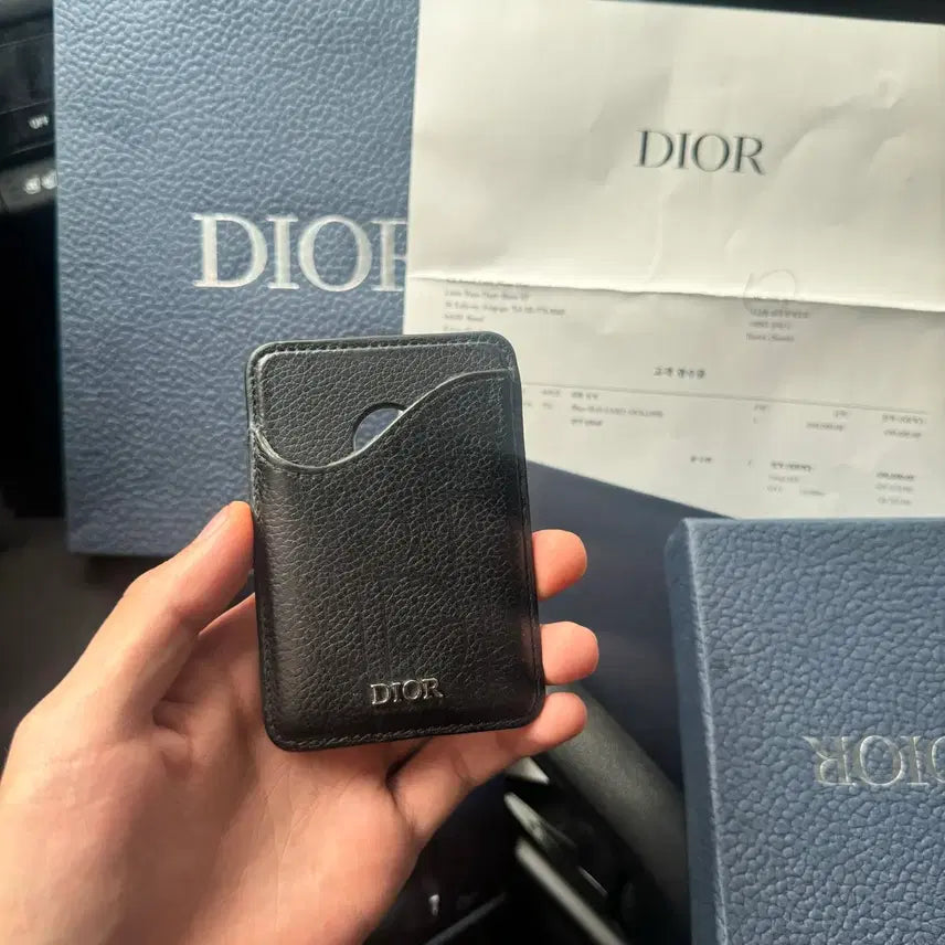 [BUNJANG] Dior Dior Gravity MagSafe Card Holder / [풀구성품] 디올 그래비티 맥세이프 카드지갑